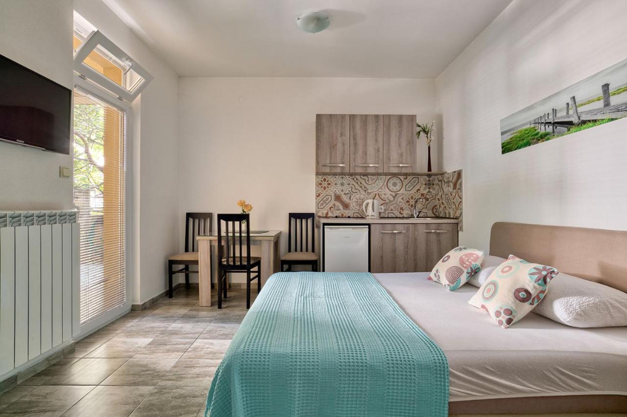 Apartmani Agape Петровац Экстерьер фото