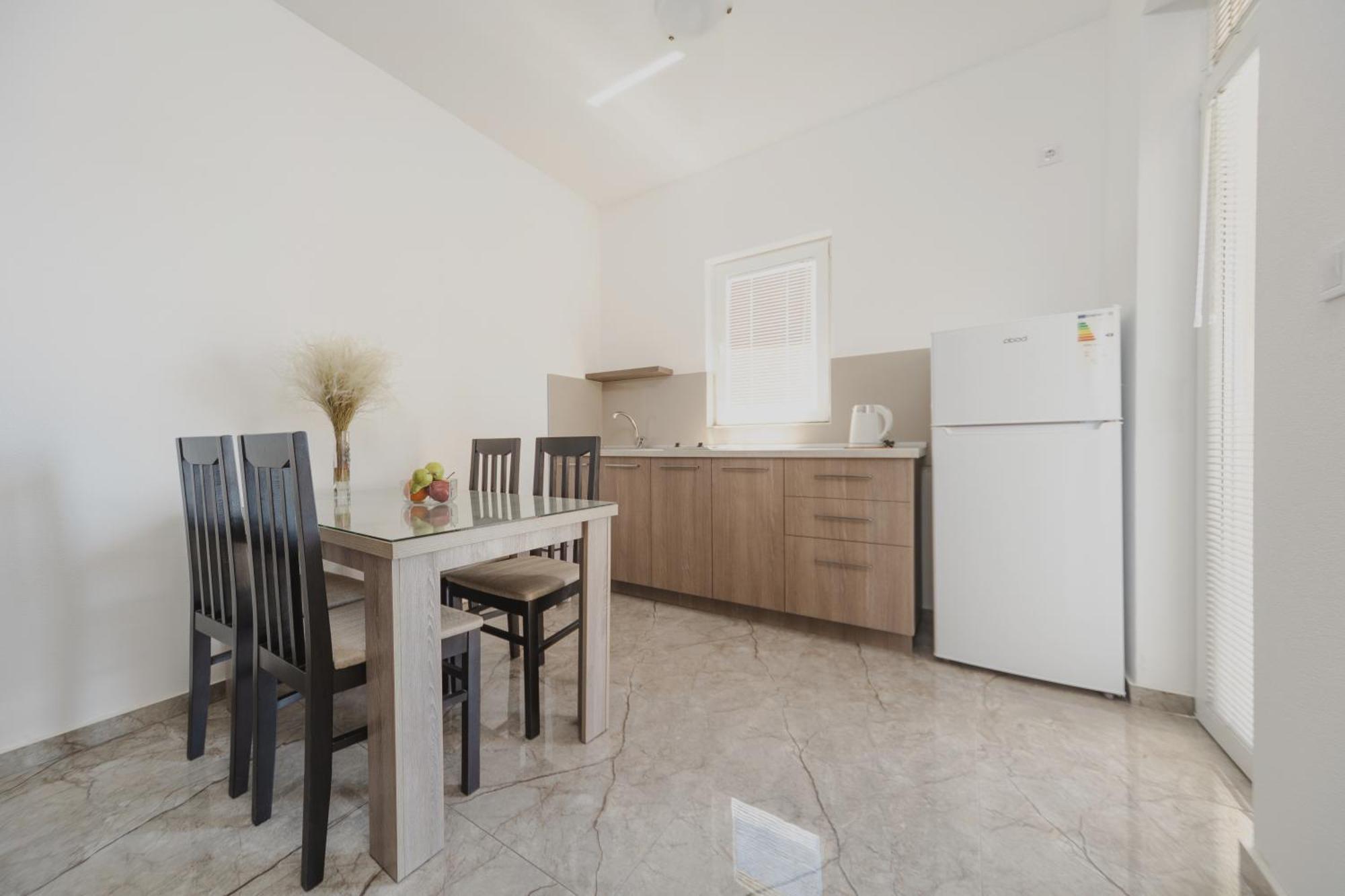 Apartmani Agape Петровац Экстерьер фото