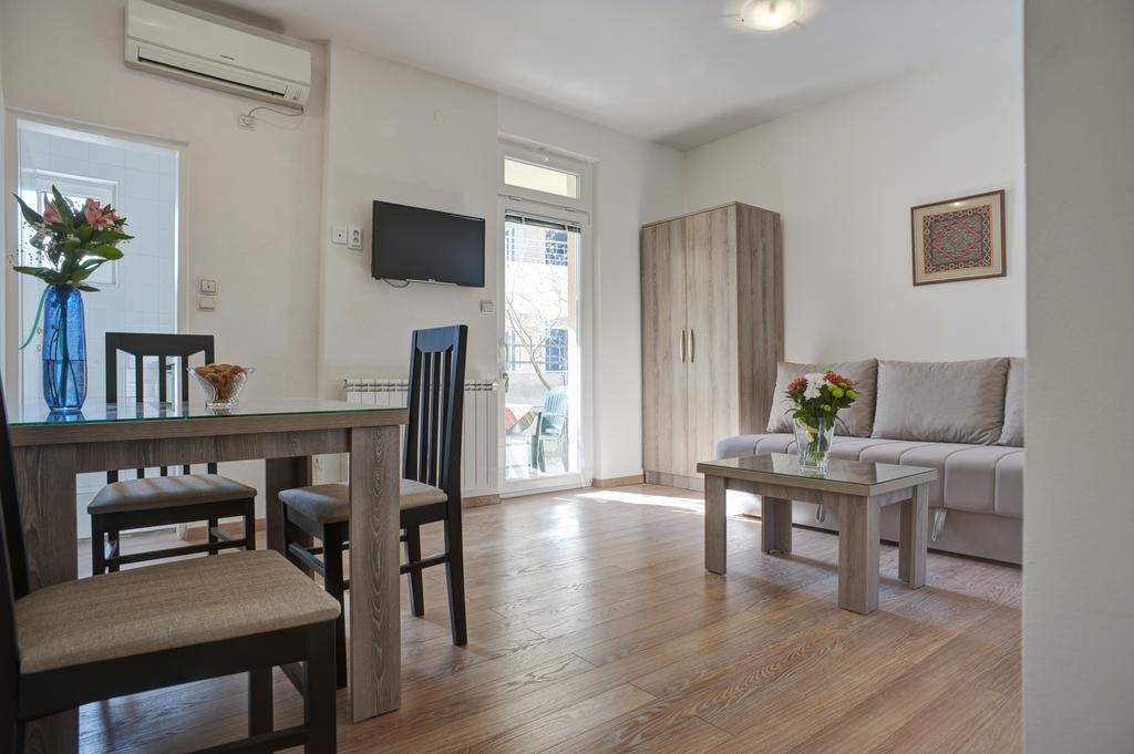 Apartmani Agape Петровац Экстерьер фото